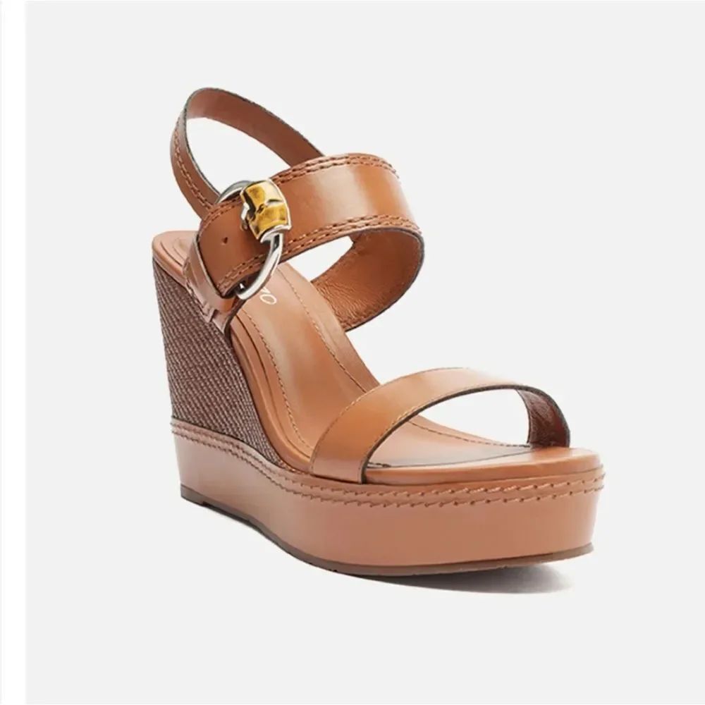 BRAND NEW AREZZO SAGE PLATFORM WEDGE SANDALS